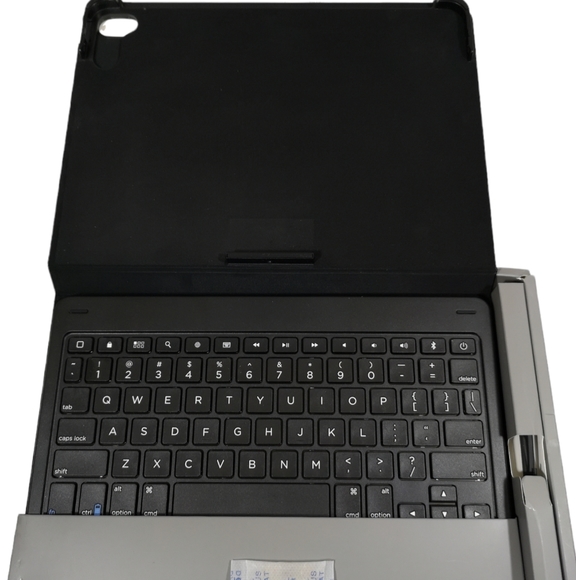 ZAGG Messenger Folio Case with Bluetooth Tablet Keyboard for iPad Pro 11" (2018) - Picture 9 of 11